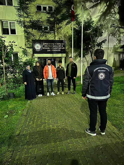 Yabancı Uyruklu Şahısları Yasa dışı Yollarla Taşıyan Organizatörlere  Yönelik Operasyon Yapıldı.